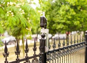 小區、養老中心周界電子圍欄報警解決方案